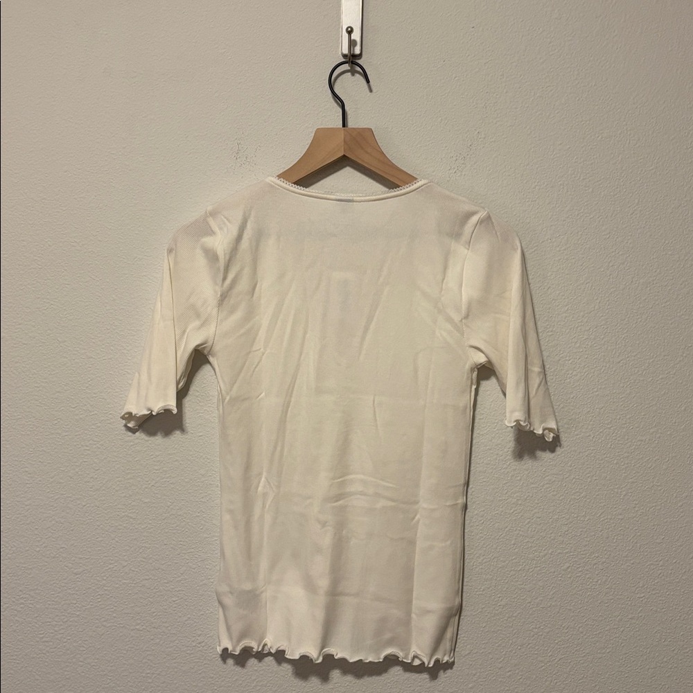 Old Navy Ruffle-Trim Ribbed Top - Picture 5 of 9